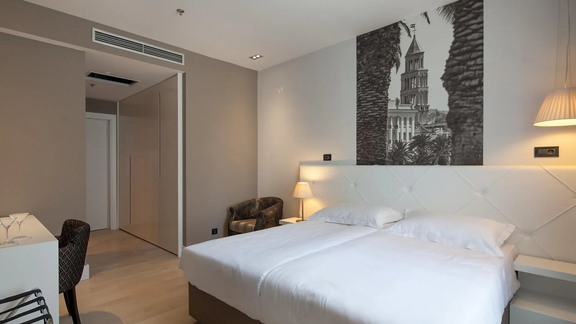 *****  Cornaro Hotel Split Croatia