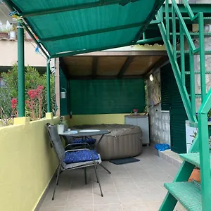 Shiny Apartment