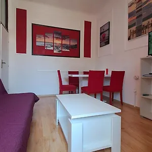 Apartamento Red Blue With Private Parking And Gray Blue